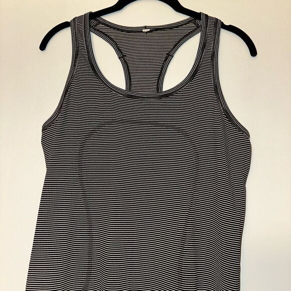 Lululemon Womens Swiftly Tank Top Black White Stripes Size 10 EUC - Picture 3 of 9